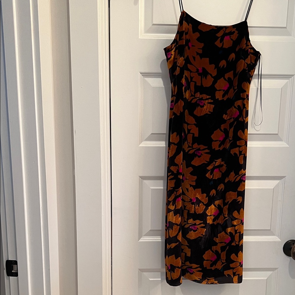Molly never worn velvet Floral Midi Dress